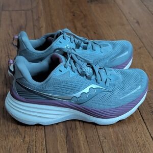 Saucony Hurricane 24 Women's Gray and Purple Marathon Running Shoes